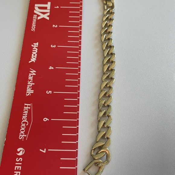 Large Cuban Link Gold Plated Chain Bracelet - Picture 4 of 7